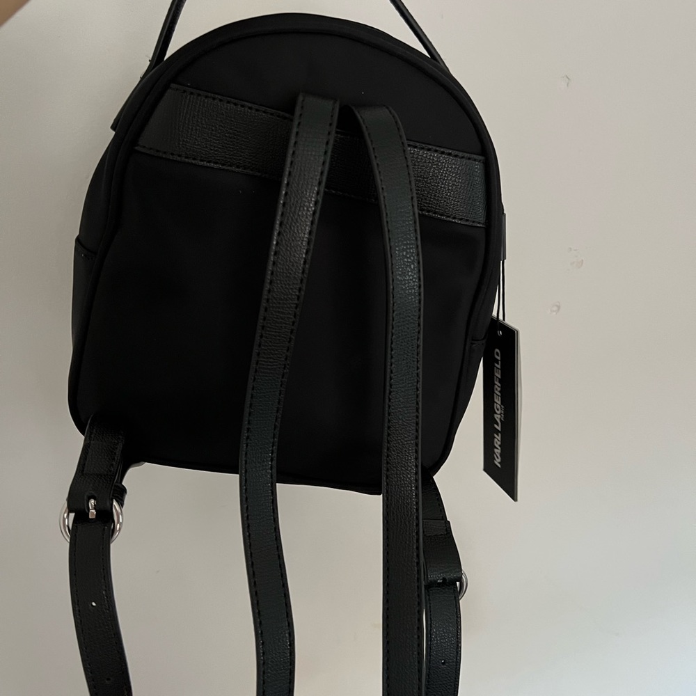 ABSOLUTELY NEW backpack - Picture 4 of 8